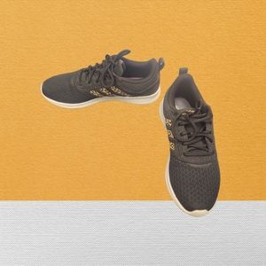 *EUC* NWOT Black and Cheetah Adidas Cloudfoam Sneakers